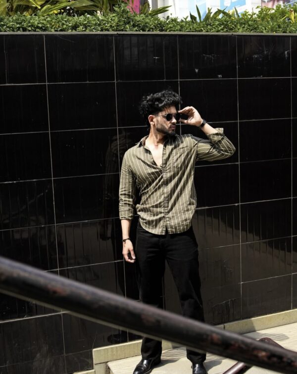 Striped collar shirt - Image 4